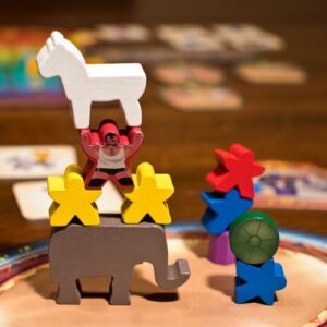 meeple circus juego de mesa componentes