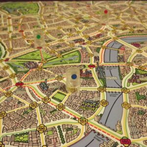 Componentes del juego de mesa Scotland Yard en Español por la editorial Ravensburger