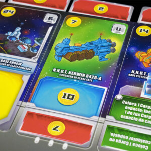Tableros y cartas del juego de mesa Space Base en Español por la editorial Maldito Games