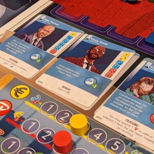 Cartas y componentes del juego de mesa Eleven en Inglés