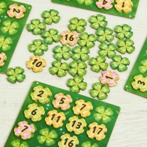 Componentes del juego de mesa Lucky Numbers en Español por la editorial Tranjis Games