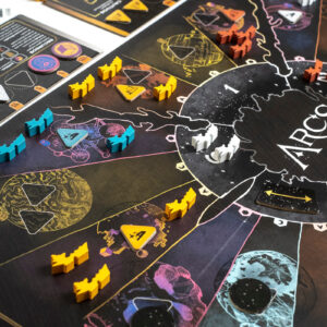Componentes del juego de mesa Arcs en español por la editorial 2TomatoesGames